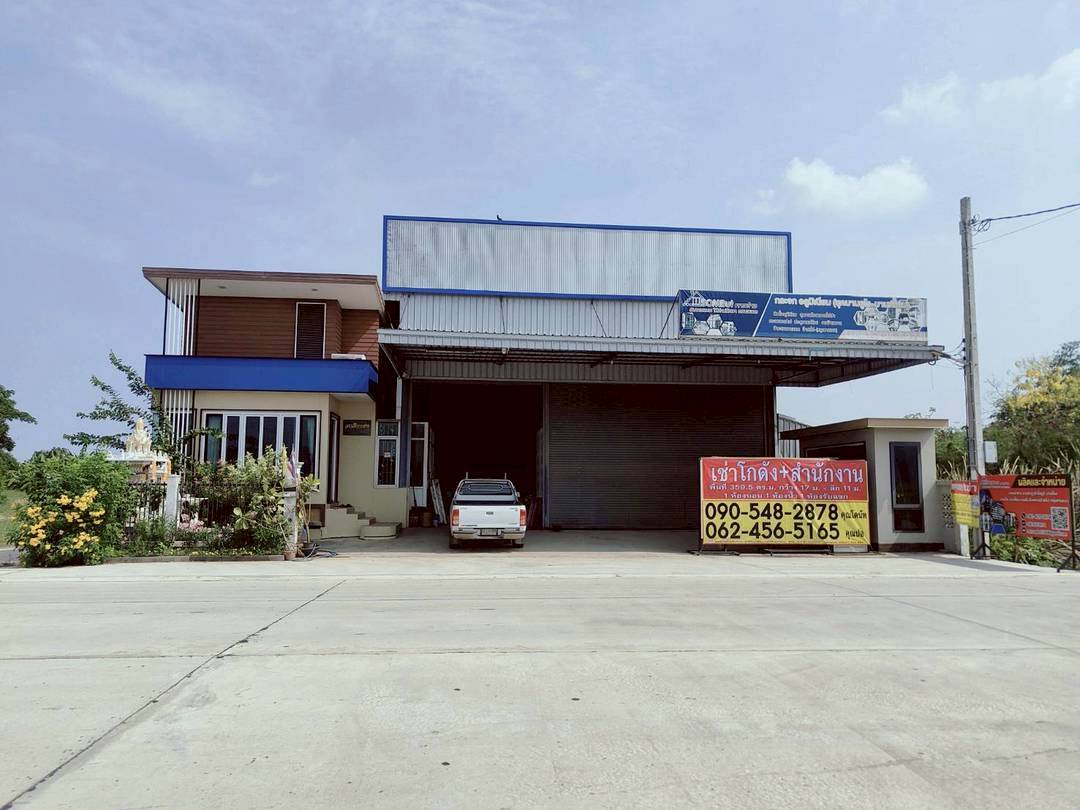ให้เช่าโกดัง พร้อมสำนักงาน พื้นที่ 359.5 ตร.ม. หนองเพรางาย ไทรน้อย นนทบุรี ถนนเข้า-ออกสะดวก รองรับรถบรรทุก ZB098