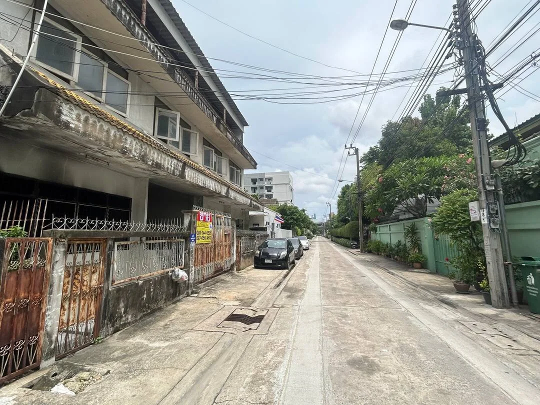 ขายที่ดินพร้อมสิ่งปลูกสร้าง 112 ตารางวา รามคำแหงซอย 8 แยก 8 ZJ182 - image 6