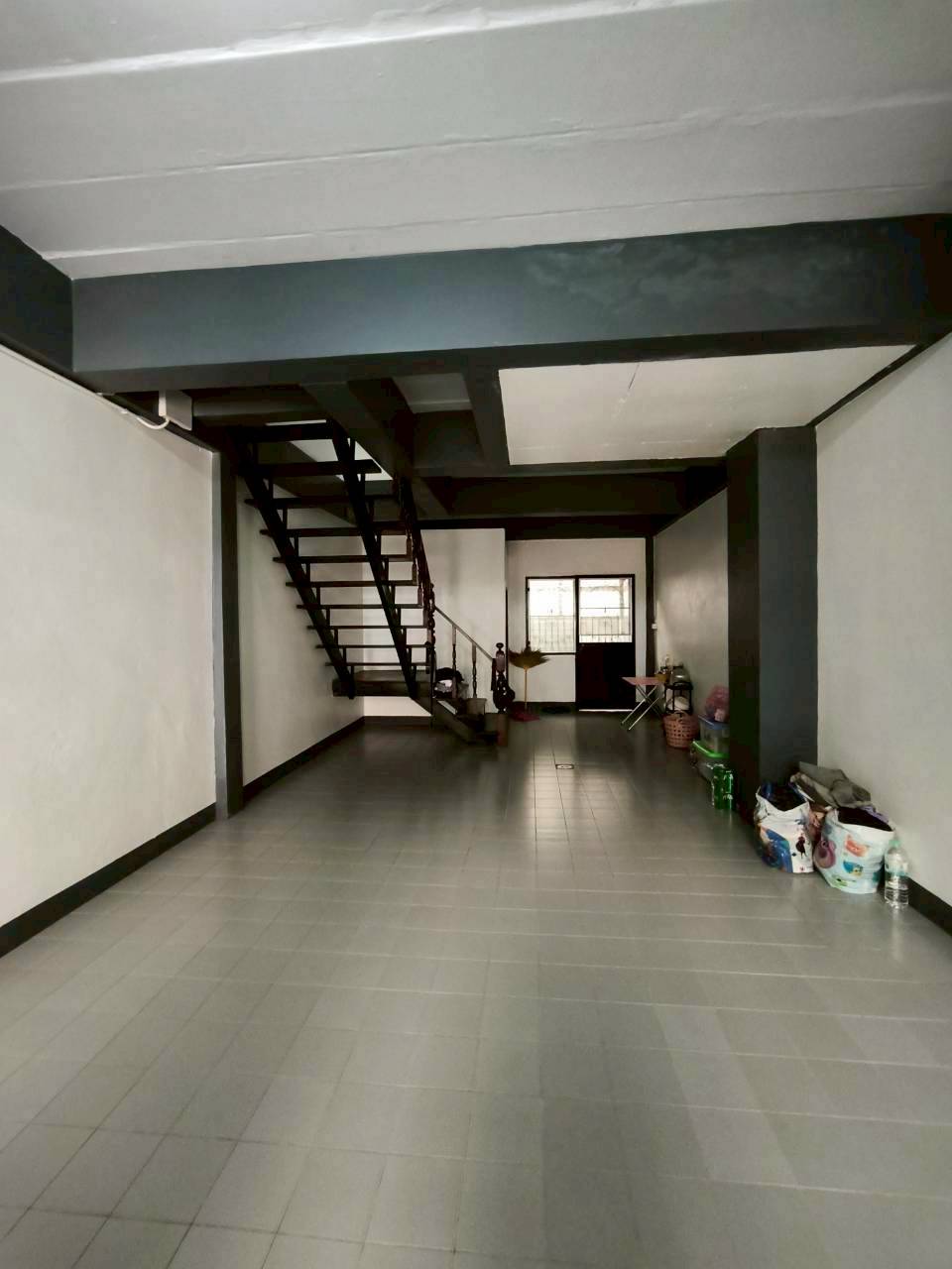 ขายทาวเฮาส์ 2ชั้น 16 ตร.วา. หมู่บ้านฟ้าใส ถนนเศรษฐกิจ เมืองสมุทรสาคร ZW634 - image 4