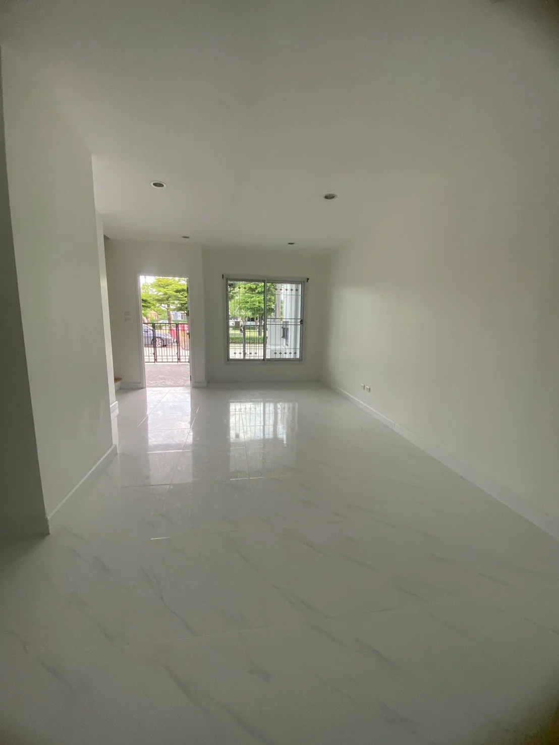 ขายทาวเฮ้าส์ 3 ห้องนอน 2 ห้องน้ำ สวยรีโนเวทใหม่พร้อมอยู่  หมู่บ้านพฤกษาเน๊กซ์ ซอยวัดคลองปลัดเปรียง ถนนบางนา-ตราด กม. 5  ใกล้เมกาบางนา - image 3
