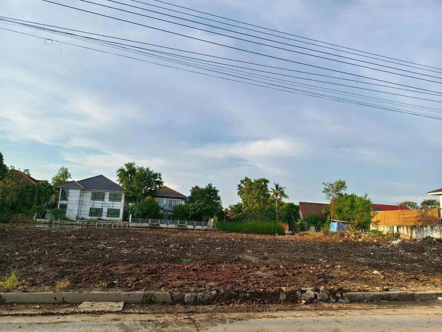 ขายที่ดิน 144.7 ตรว. หมู่บ้านเอกชัยเลควิลล์ ด้านหลังติดน้ำ บรรยากาศดี เหมาะสร้างบ้าน ZN718 - image 3