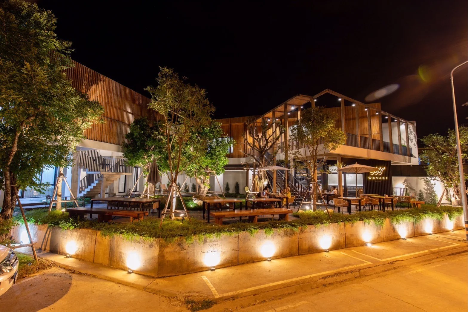 ขายกิจการโรงแรม 4 ดาว สวย ทำเลดี ติดแม่น้ำน่าน มีร้านอาหาร&คาเฟ่ในตัว พร้อมดำเนินกิจการต่อได้เลย