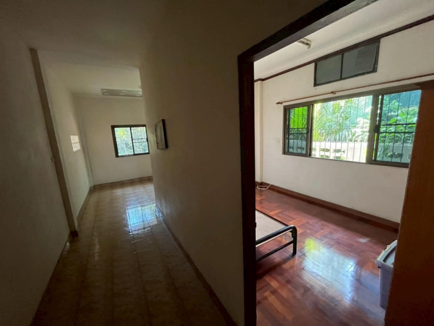 ขายบ้านพร้อมที่ดิน 386.4 ตร.วา ทำเลดี  พระสมุทรเจดีย์- ใกล้วัดคู่สร้าง ห่าง อบต.ในคลองบางปลากด เพียง 900 เมตร เดินทางสะดวก เชื่อมต่อสุขสวัสดิ์-ประชาอุทิศ - image 5
