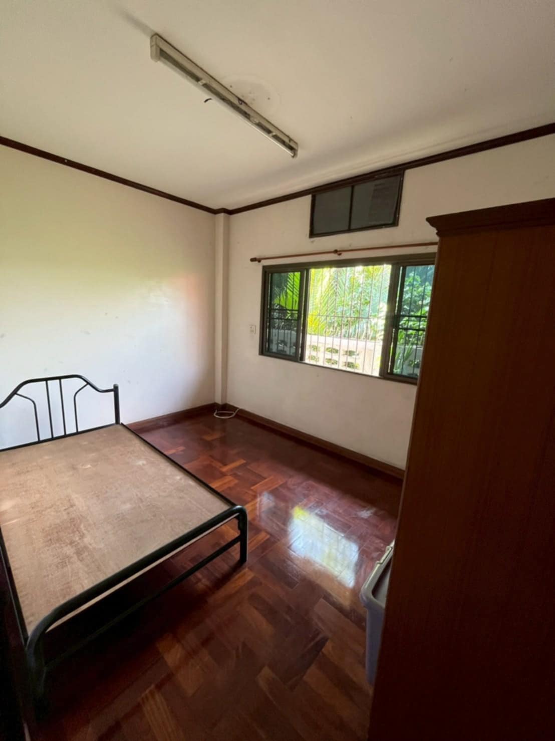ขายบ้านพร้อมที่ดิน 386.4 ตร.วา ทำเลดี  พระสมุทรเจดีย์- ใกล้วัดคู่สร้าง ห่าง อบต.ในคลองบางปลากด เพียง 900 เมตร เดินทางสะดวก เชื่อมต่อสุขสวัสดิ์-ประชาอุทิศ - image 6