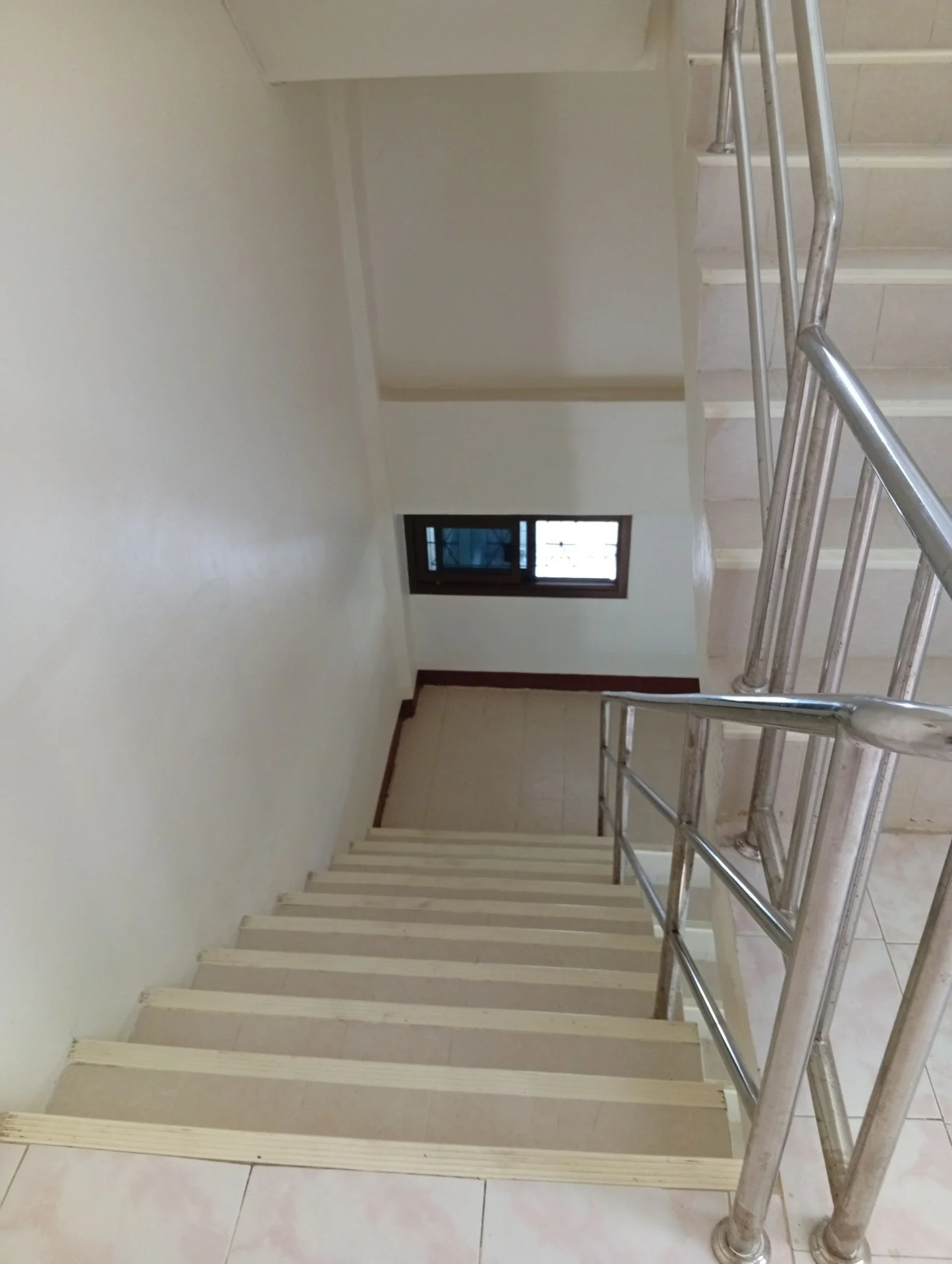 ขายทาวน์โฮฒ 3 ชั้น 21 ตร.วา หลังโลตัสประชาอุทิศ - image 4
