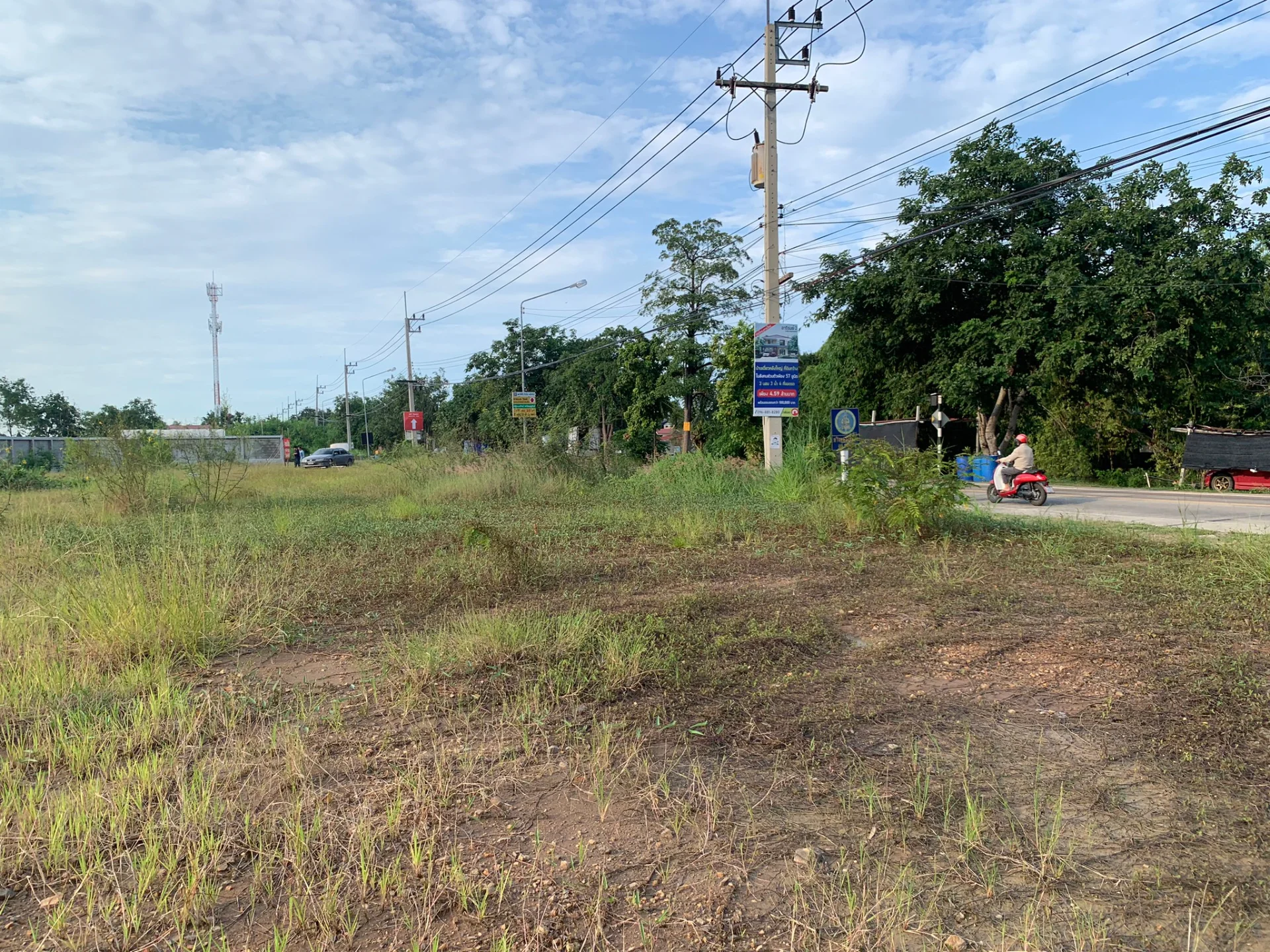 ขายที่ดินสวย ทำเลดี ถมแล้ว ติดถนนเลียบคลองเปรม ใกล้เวิร์คพอยต์ อนาคตจะมีรถไฟฟ้าผ่านถนนเส้นนี้ - image 8