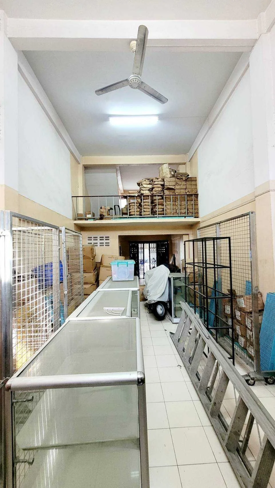 ขายอาคารพาณิชย์ 1 คูหา 16 ตรว. 4 ชั้นครึ่ง ถนนเจริญรัถ ซอย 7 ทำเลทองใกล้ไอคอนสยามเพียง 4 นาที