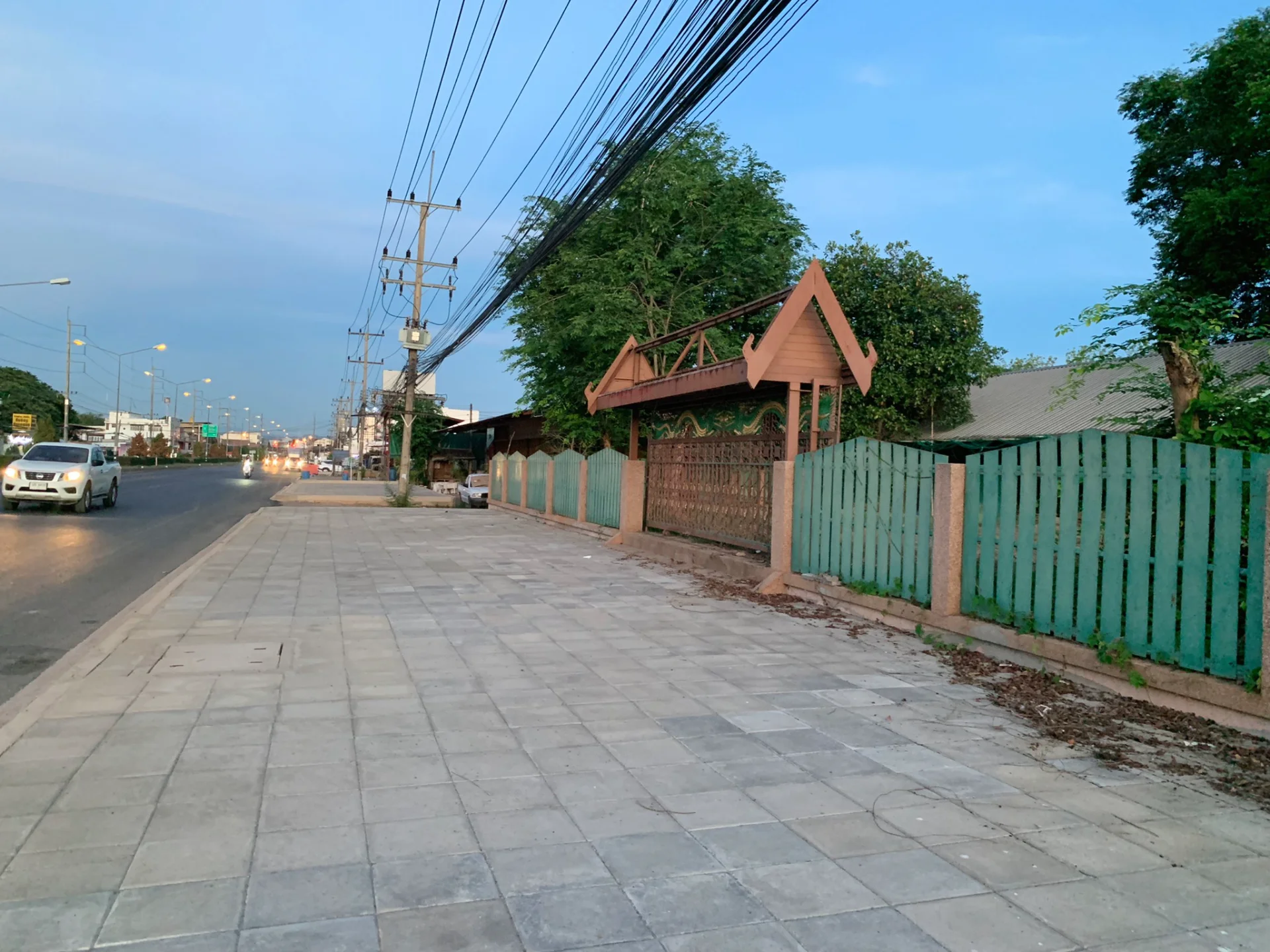 ขายที่ดิน 3 ไร่ ติดถนนสี่เลน ใกล้ Big C น่าน ทำเลดีมากๆ ทำเลนี้หาไม่ได้อีกแล้ว พื้นดินแน่น ถมสูง ล้อมรั้วไว้อย่างดี - image 4