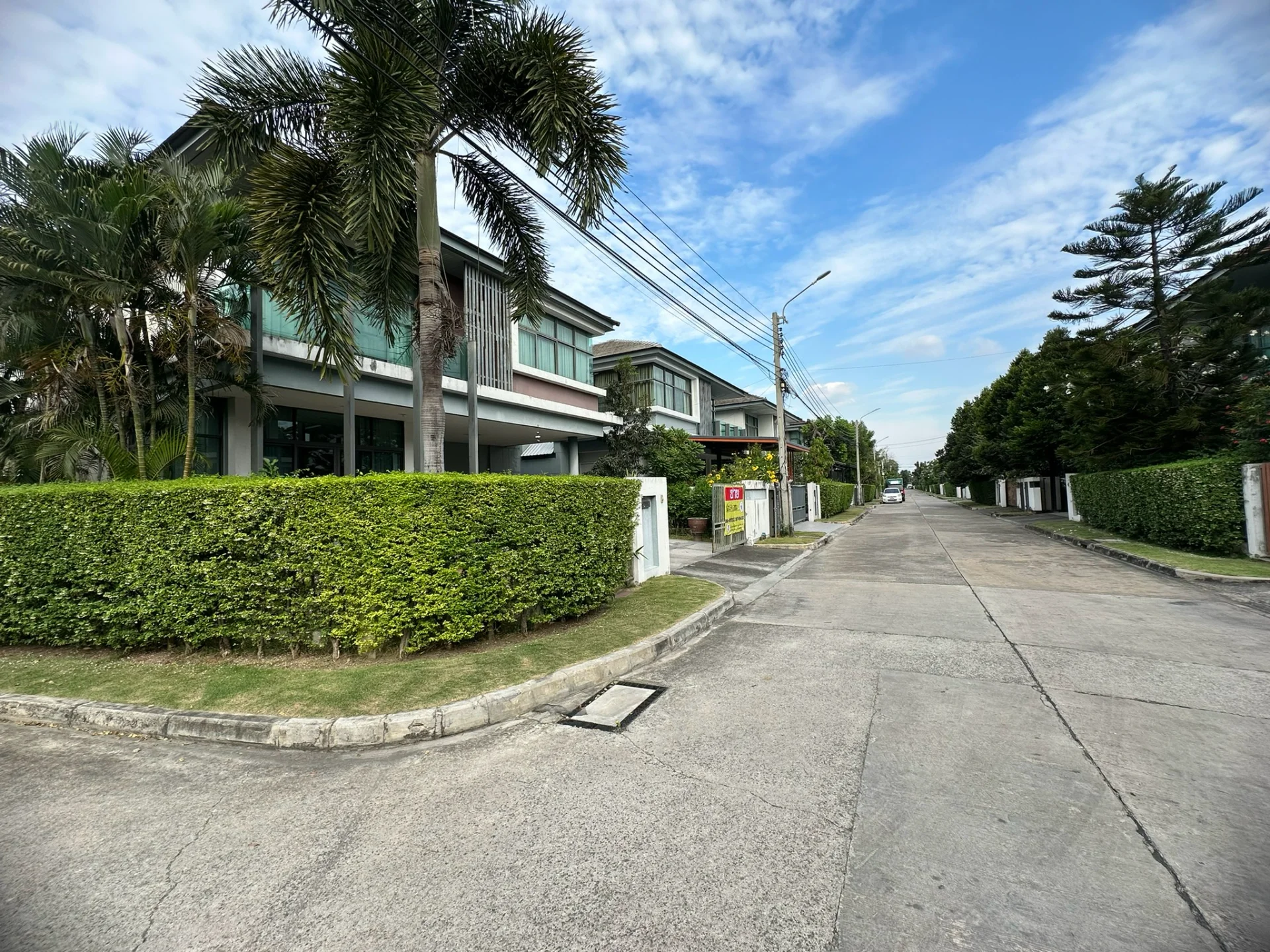 ขายบ้านเดี่ยว  64.60 ตร.วา.  มบ.เศรษฐสิริ ศรีนครินทร์-พระราม 9   กรุงเทพ-กรีฑา ซ.7  ZY237  - image 3