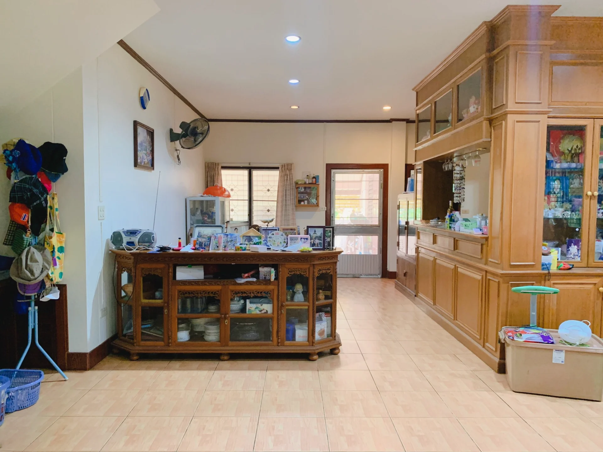 ขายบ้านพร้อมที่ดินเกือบ 3 ไร่ ติดถนน อยู่ใกล้เมืองน่าน 4 ห้องนอน 2 ห้องน้ำ - image 6