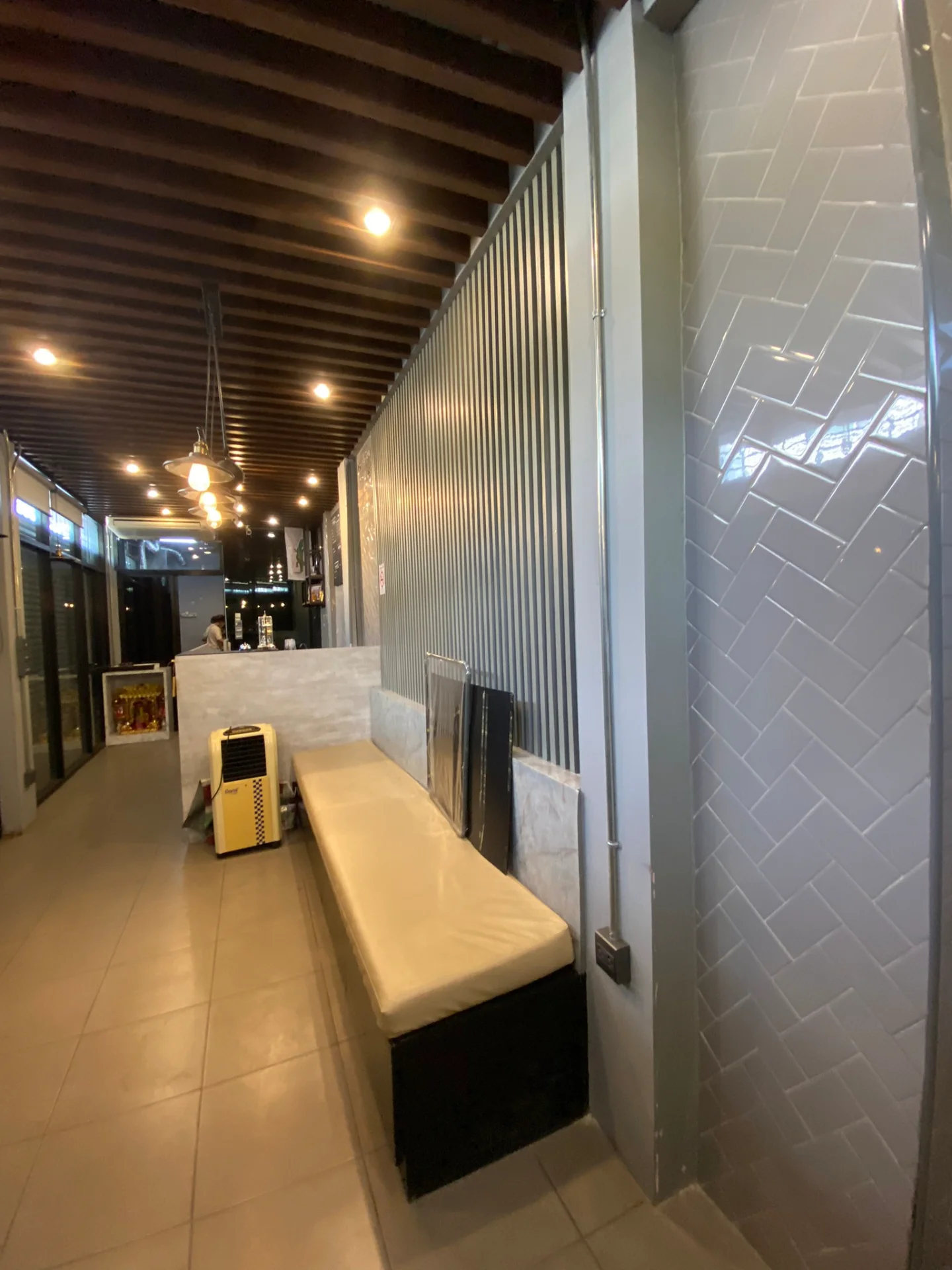 ขายอาคารพาณิชย์ทำเลดี 1 คูหา 4 ชั้น ถนนเจริญกรุง ปากซอยเจริญกรุง 69 ยานนาวา สาทร ZY232 - image 3