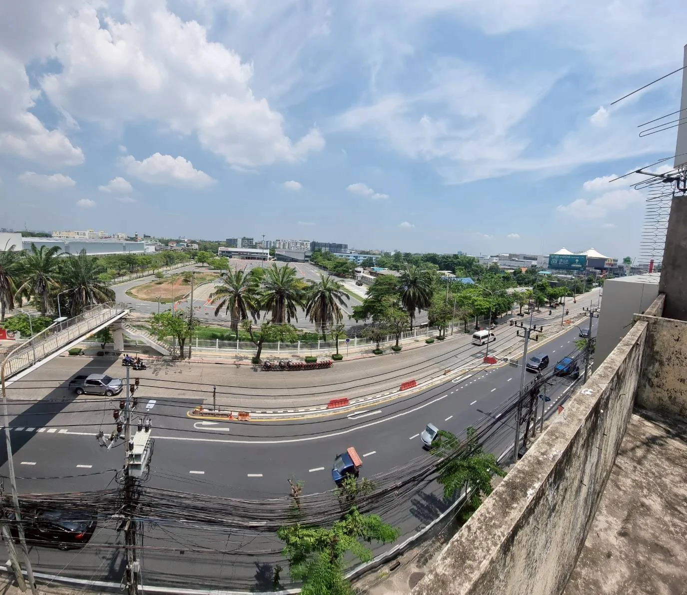 ขายตึก อาคารพาณิชย์ 2 คูหา 47 ตารางวา ติดถนนใหญ่ ซอยรามคำแหง 80 – ทำเลทองเพื่อธุรกิจและการลงทุน! - image 3