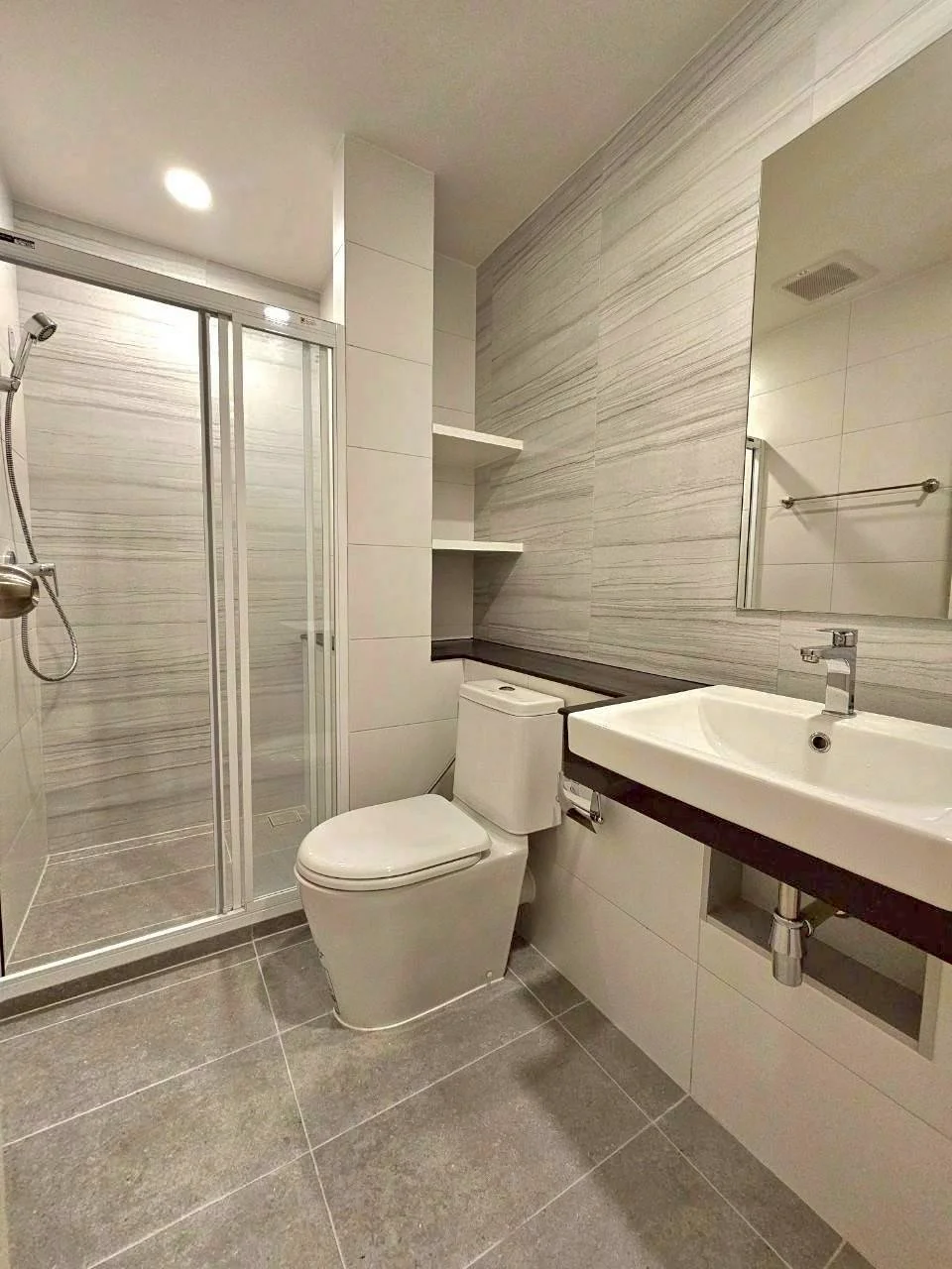 ขายคอนโด Escent Condo หาดใหญ่ (เอสเซ็นท์ หาดใหญ่) 26.44 ตารางเมตร ชั้น 30 วิวเมืองสวยสุด! - image 9