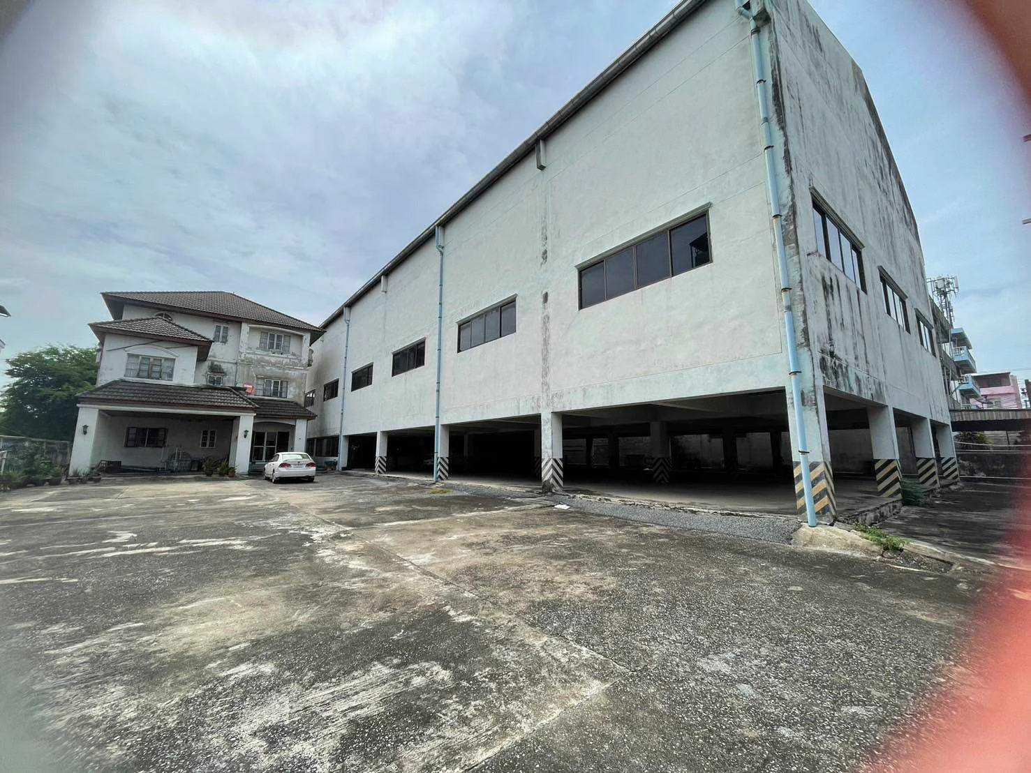 ขายคอร์ดแบดมินตันเก่าพร้อมบ้าน 1 ไร่ 4 ตารางวา พระราม 2 ซอย 6 ราคา 45 ลบ. - image 3