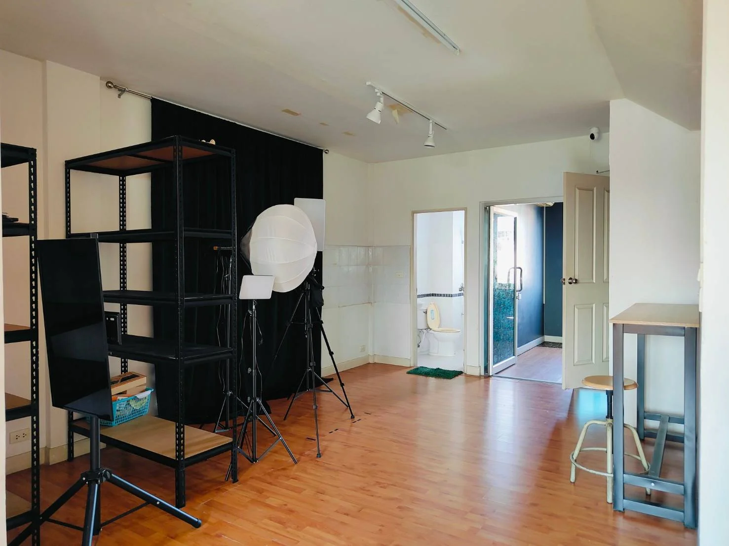 ขายอาคาร 3.5 ชั้น 19.9 ตร.วา เพชรเกษม 81 ใกล้ BTS หลักสอง มีที่จอดรถ มีการตกแต่งร้านกาแฟ พร้อมเฟอร์นิเจอร์และอุปกรณ์ - image 8