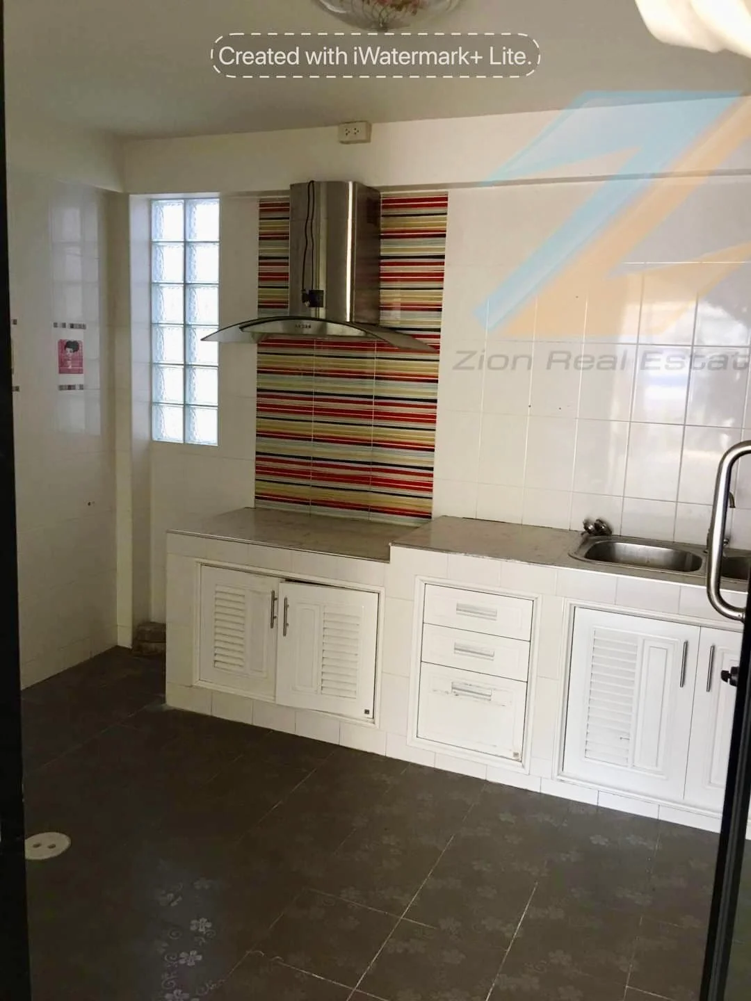 ให้เช่าอาคารพาณิชย์ 3.5 ชั้น 17 ตร.วา. ซ.ศรีด่าน22 ทำเลดีใกล้ตลาด ZY220 - image 7