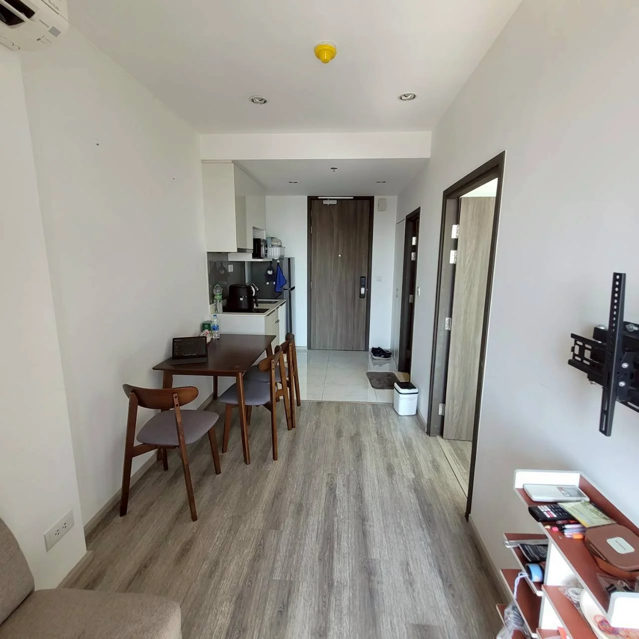 ให้เช่าคอนโดหรู ใกล้ BTS  อุดมสุข IDEO Mobi  Sukhumvit 66  ชั้นที่ 13 วิวสวย  เฟอร์นิเจอร์ครบ - image 4