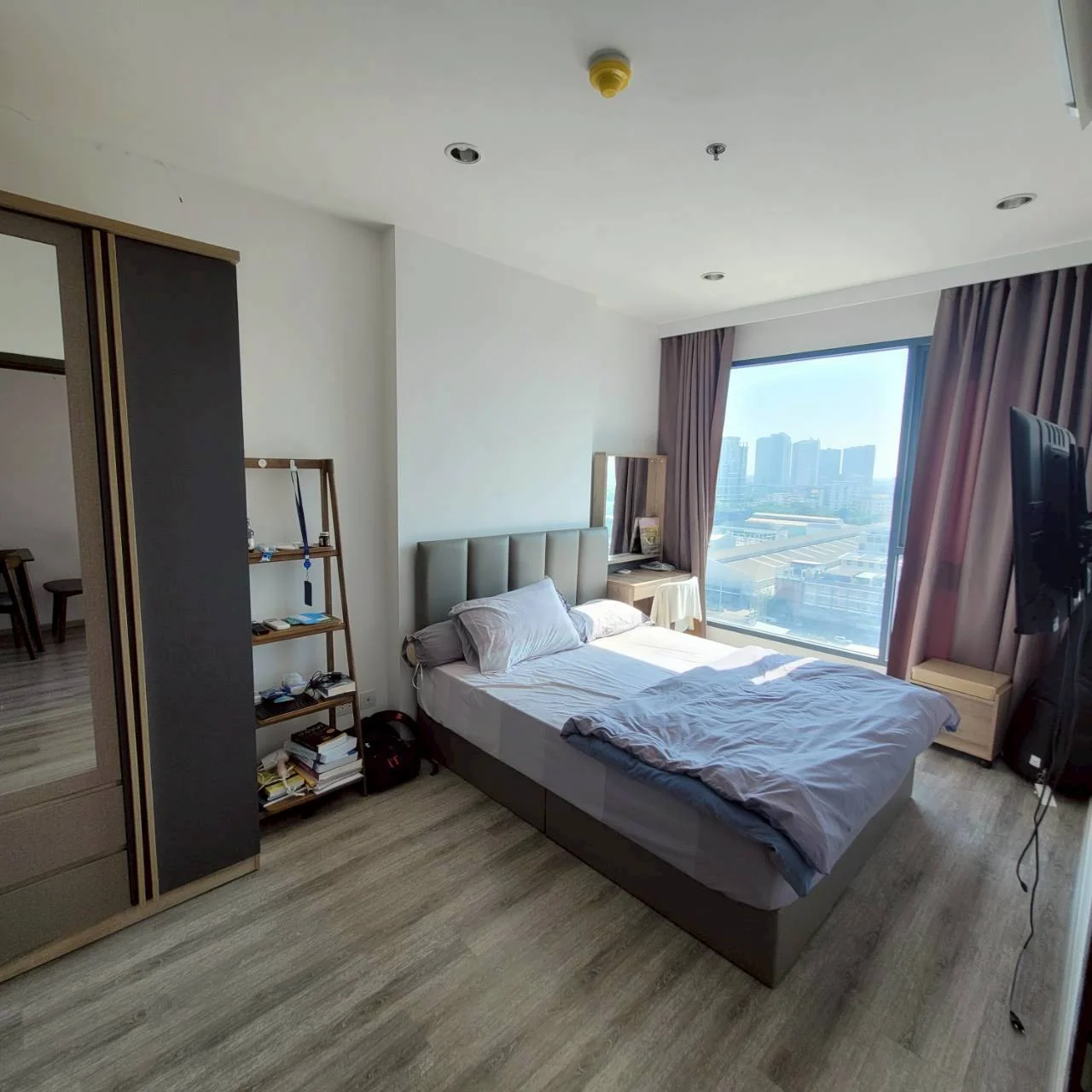 ให้เช่าคอนโดหรู ใกล้ BTS  อุดมสุข IDEO Mobi  Sukhumvit 66  ชั้นที่ 13 วิวสวย  เฟอร์นิเจอร์ครบ - image 2