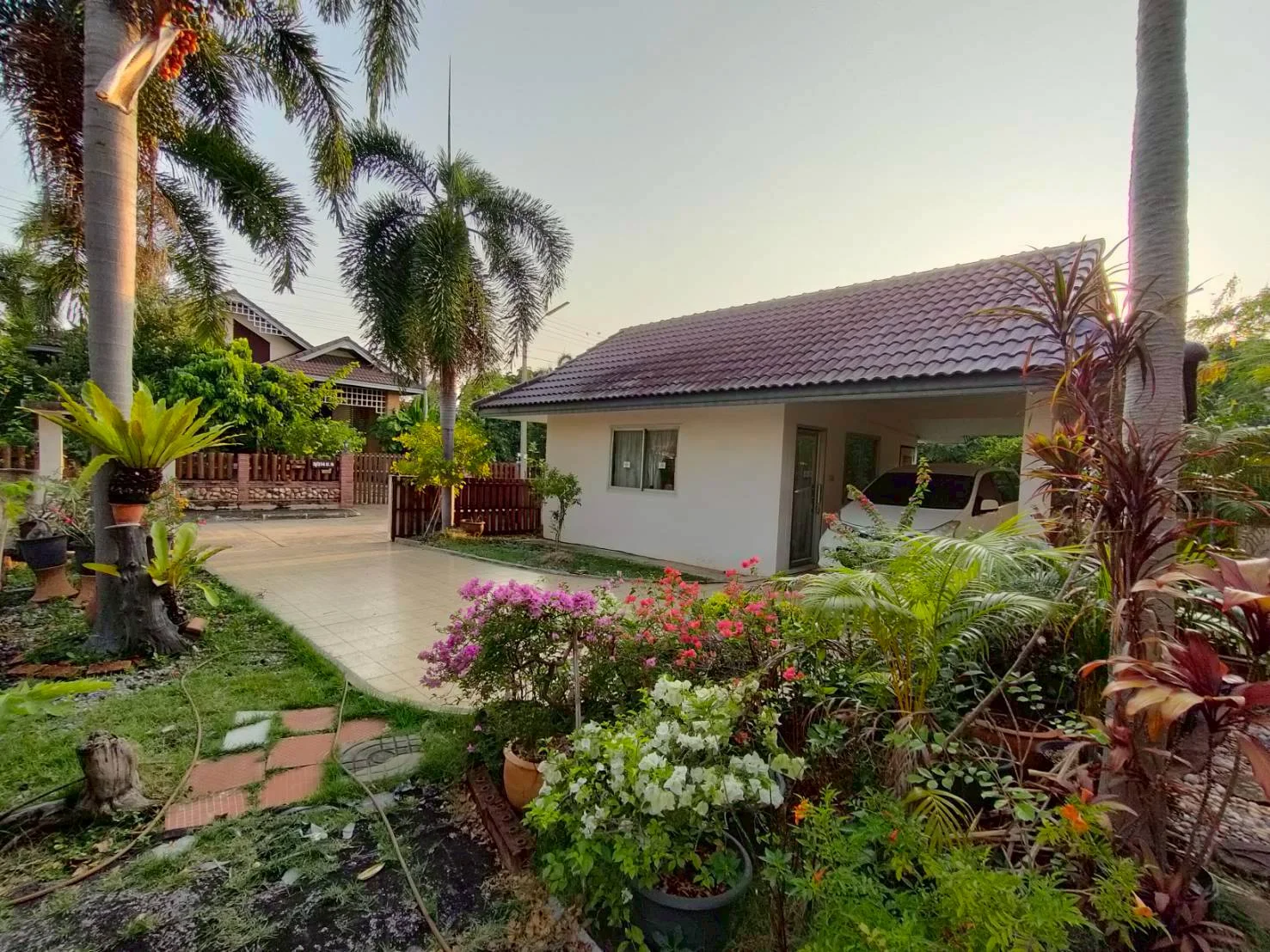 ขายบ้านเดี่ยว 2 ชั้น  102วา หมู่บ้านสวนปาล์ม โซนเลควิว  ถนนสหกรณ์   เมืองสมุทรสาคร   - image 4