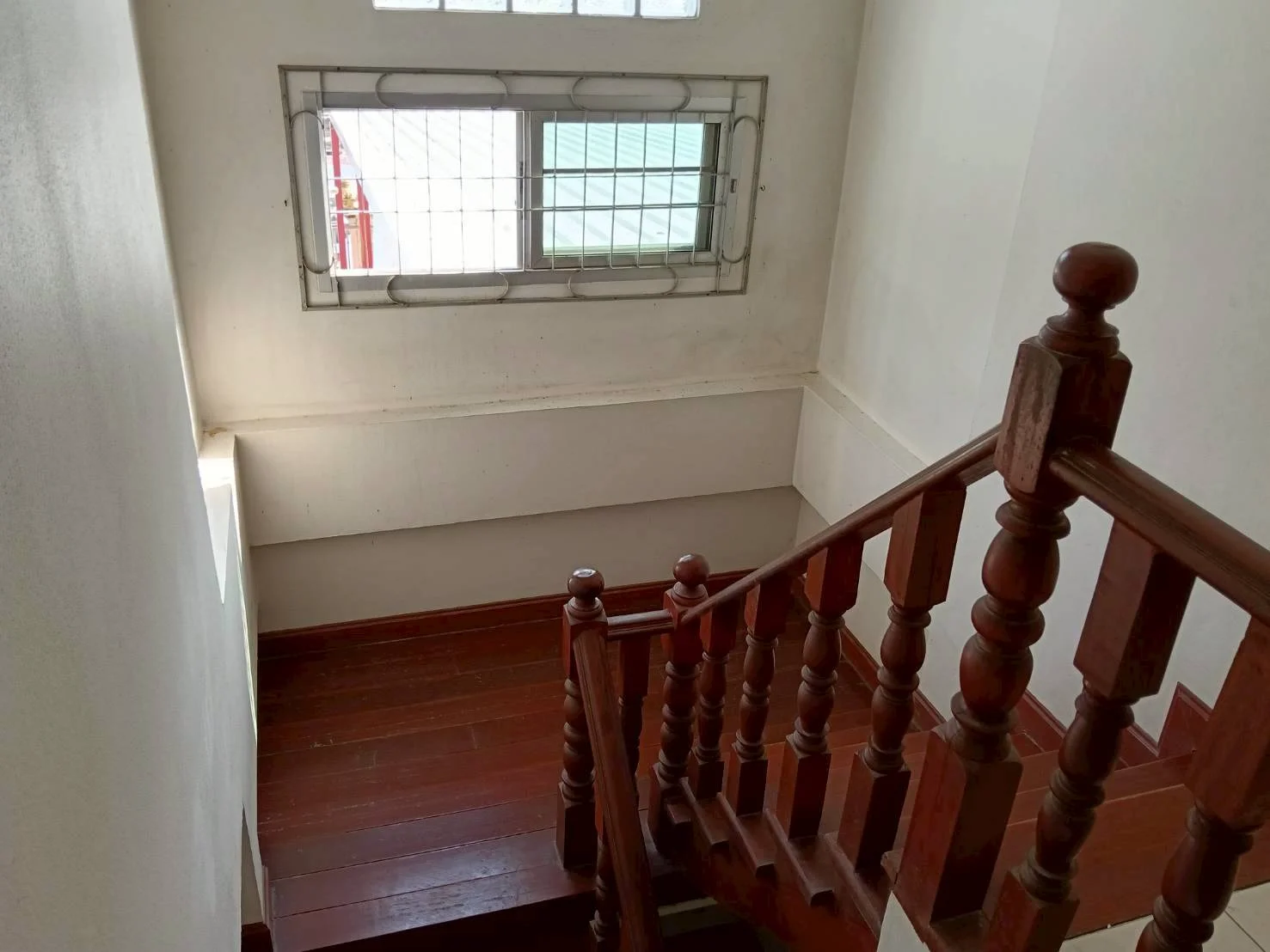 บ้านเดี่ยว 2 ชั้น หม่บ้านแกรนด์วิลล์ 2 ซอย 2 หลังใหญ่ เนื้อที่ 97 ตารางวา - image 4