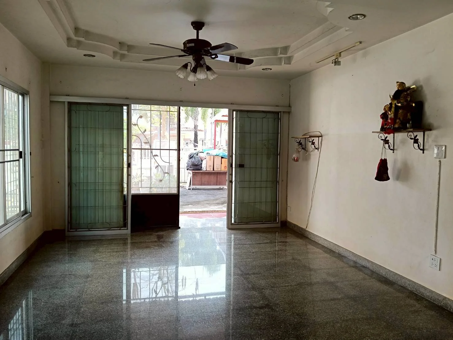 บ้านเดี่ยว 2 ชั้น หม่บ้านแกรนด์วิลล์ 2 ซอย 2 หลังใหญ่ เนื้อที่ 97 ตารางวา - image 8