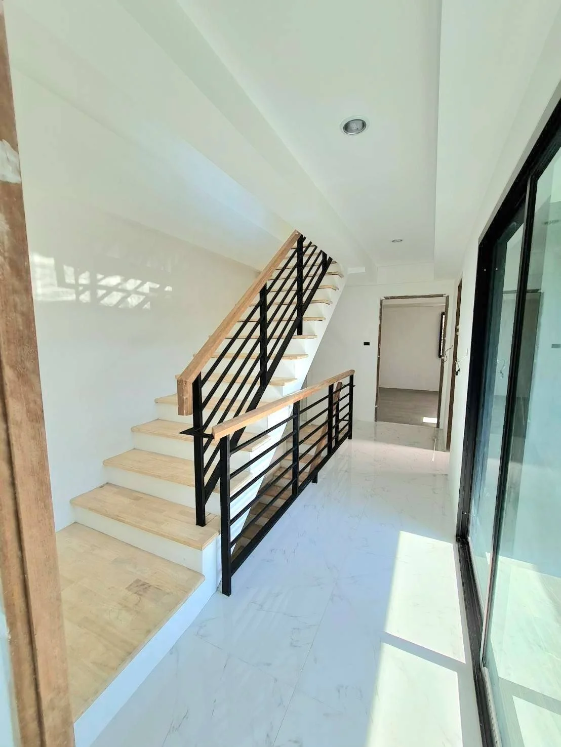 ขายทาวน์โฮม-โฮมออฟฟิส 2 คูหา 3 ชั้น 53 ตารางวา ใกล้ รร.บดินทร์ ย่านทาวน์อินทาวน์ ลาดพร้าว - image 7