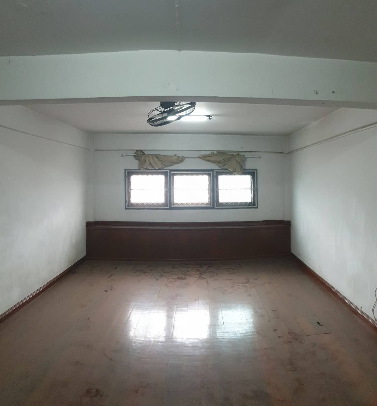 ให้เช่า​ ตึก​ทำเลดี อาคารพาณิชย์​ 2​ ชั้น​ 21.4 ตรว. แยกไฟแดง​ โรงไม้​ ถนน​ นาคนิวาส​ - image 7