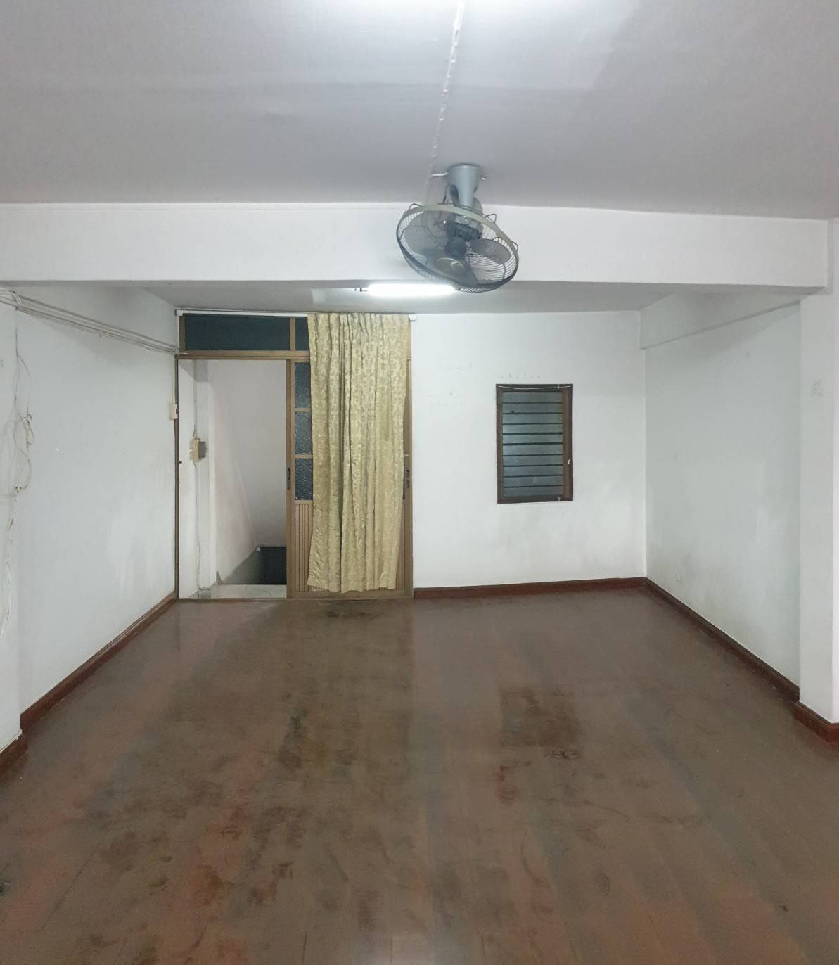 ให้เช่า​ ตึก​ทำเลดี อาคารพาณิชย์​ 2​ ชั้น​ 21.4 ตรว. แยกไฟแดง​ โรงไม้​ ถนน​ นาคนิวาส​ - image 8