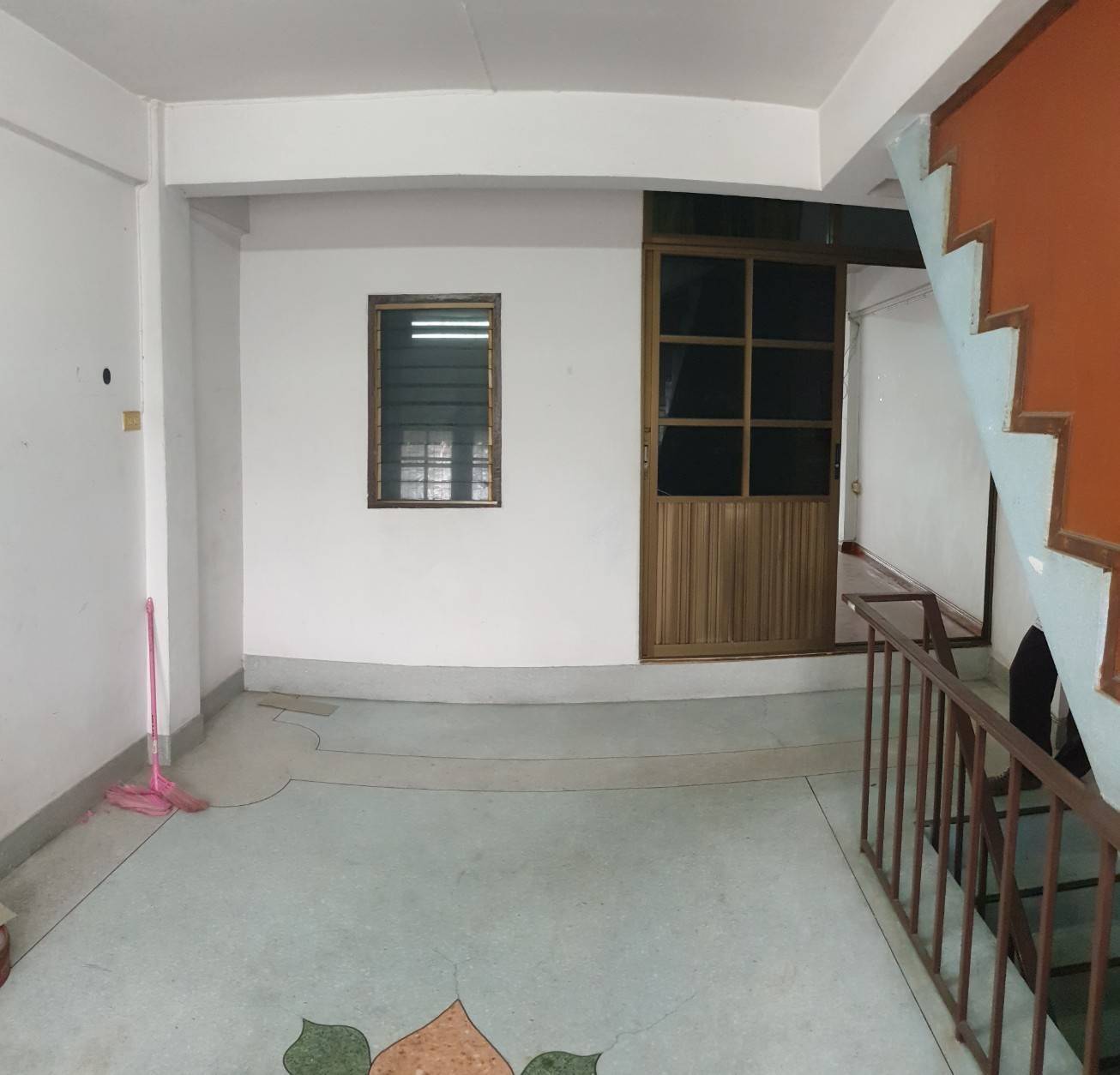 ให้เช่า​ ตึก​ทำเลดี อาคารพาณิชย์​ 2​ ชั้น​ 21.4 ตรว. แยกไฟแดง​ โรงไม้​ ถนน​ นาคนิวาส​ - image 9