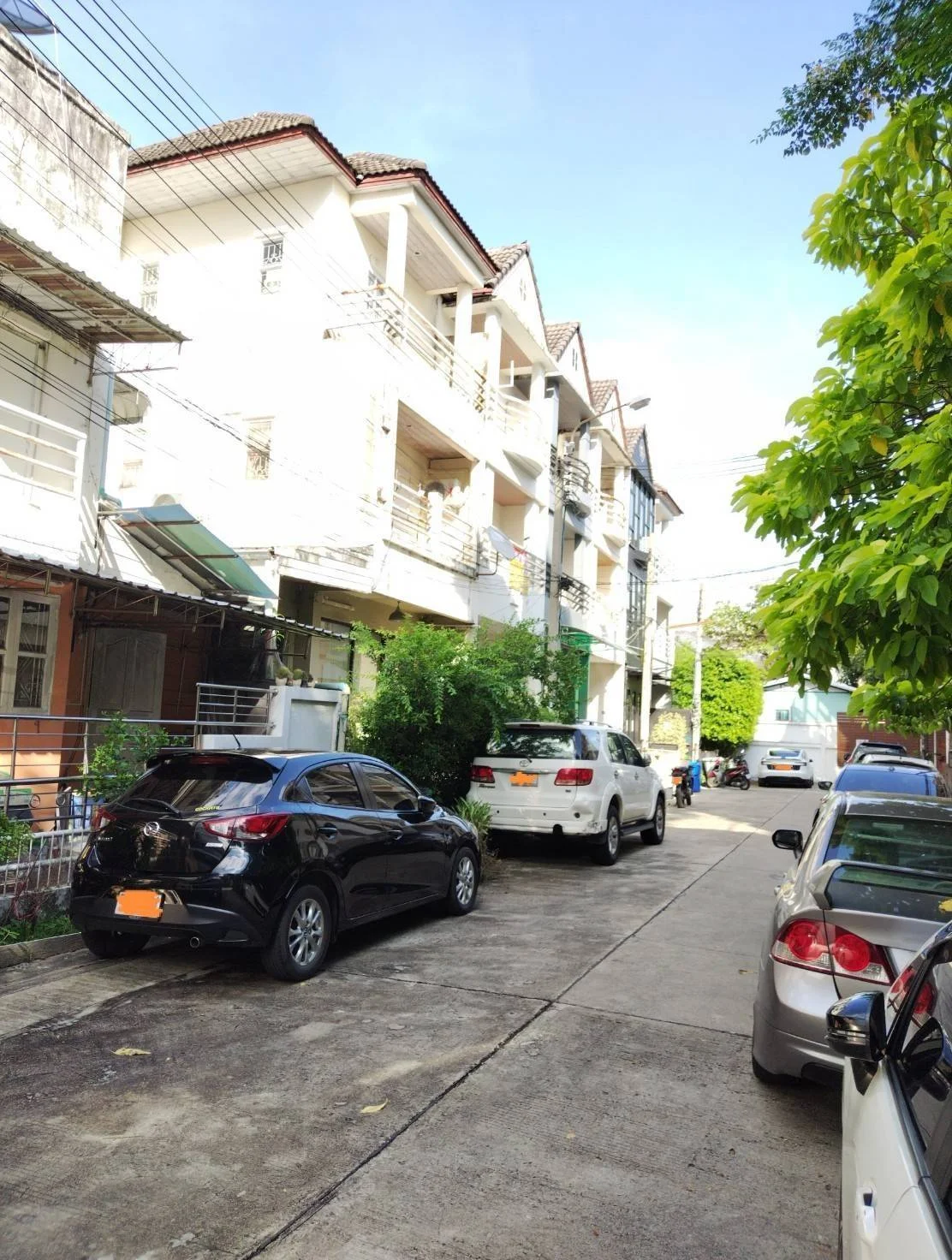 ขาย/เช่า ทาวน์เฮ้าส์ 3 ชั้นครึ่ง ใจกลางเมืองหมู่บ้านทาวน์อินทาวน์ ออกได้ 2 ทาง ประดิษฐ์มนูธรรม ถ.อินทราภรณ์ - image 10