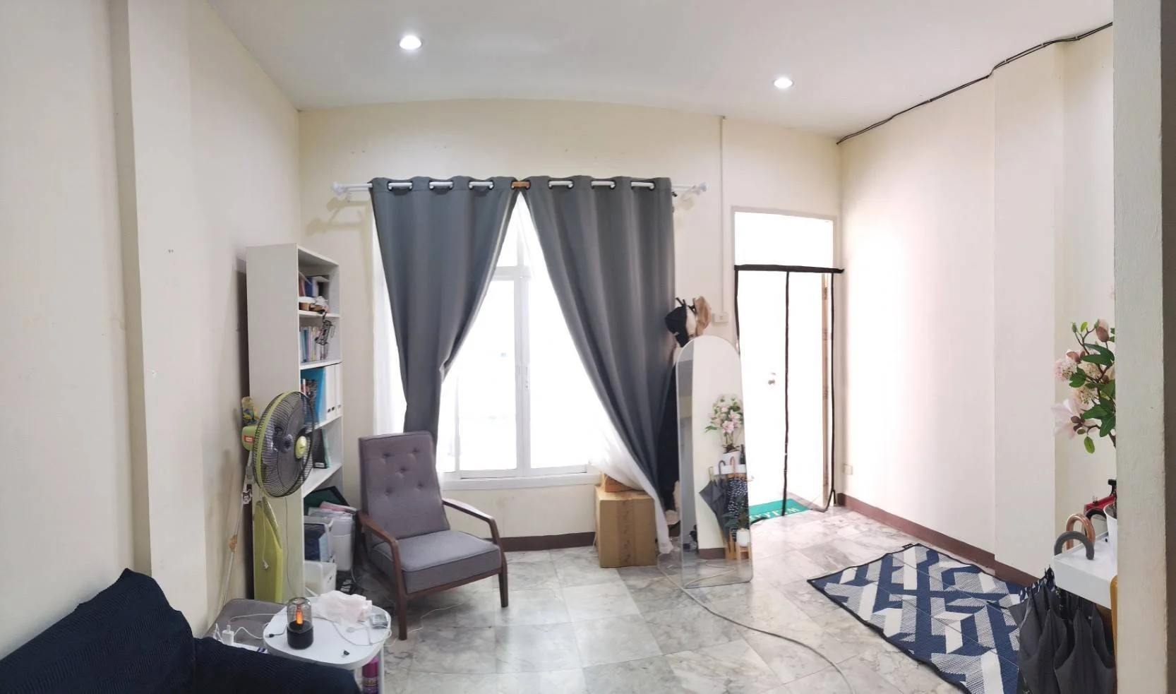 ขาย/เช่า ทาวน์เฮ้าส์ 3 ชั้นครึ่ง ใจกลางเมืองหมู่บ้านทาวน์อินทาวน์ ออกได้ 2 ทาง ประดิษฐ์มนูธรรม ถ.อินทราภรณ์ - image 3