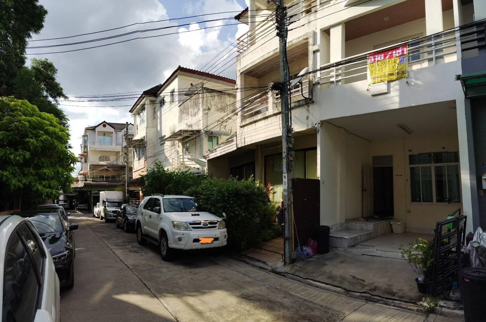 ขาย/เช่า ทาวน์เฮ้าส์ 3 ชั้นครึ่ง ใจกลางเมืองหมู่บ้านทาวน์อินทาวน์ ออกได้ 2 ทาง ประดิษฐ์มนูธรรม ถ.อินทราภรณ์ - image 6