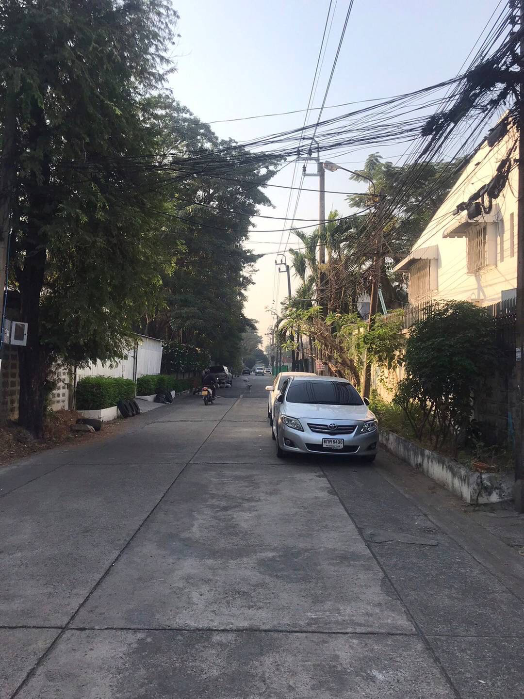 ขายด่วน ทาวน์เฮ้าส์ 2 ชั้น เนื้อที่ 21 ตารางวา ซอยลาดพร้าว 33 - image 7