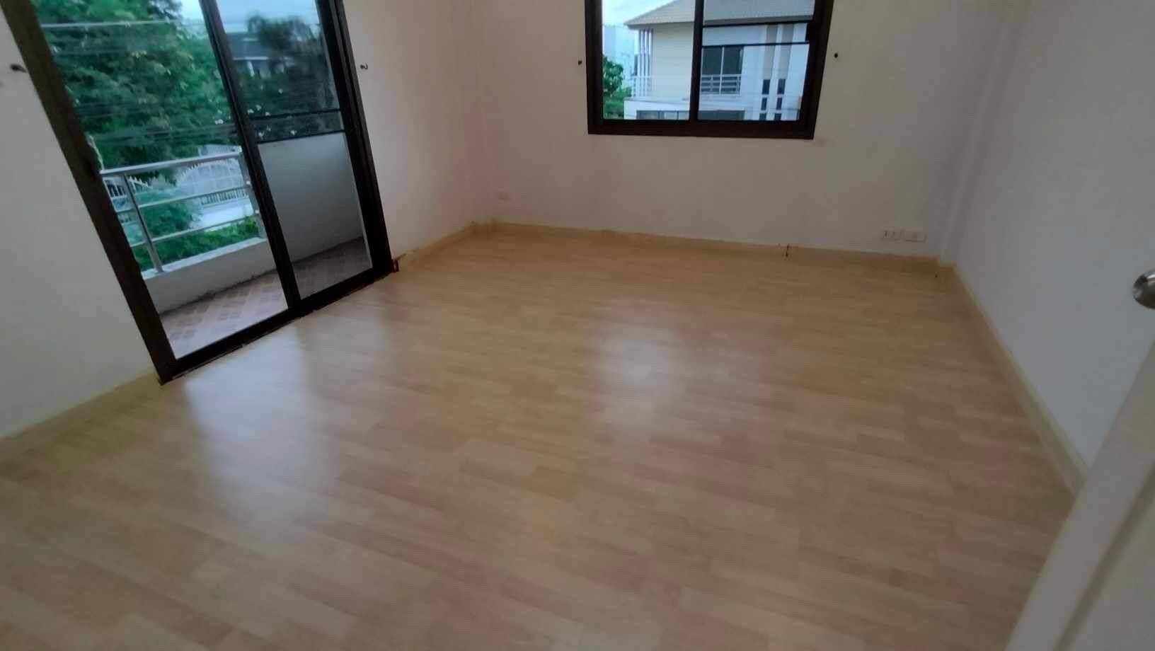 ขายบ้าน2 ชั้นตกแต่งสวยหมู่บ้านกฤษณา อำเภอเมือง จังหวัดอุดรธานี - image 4