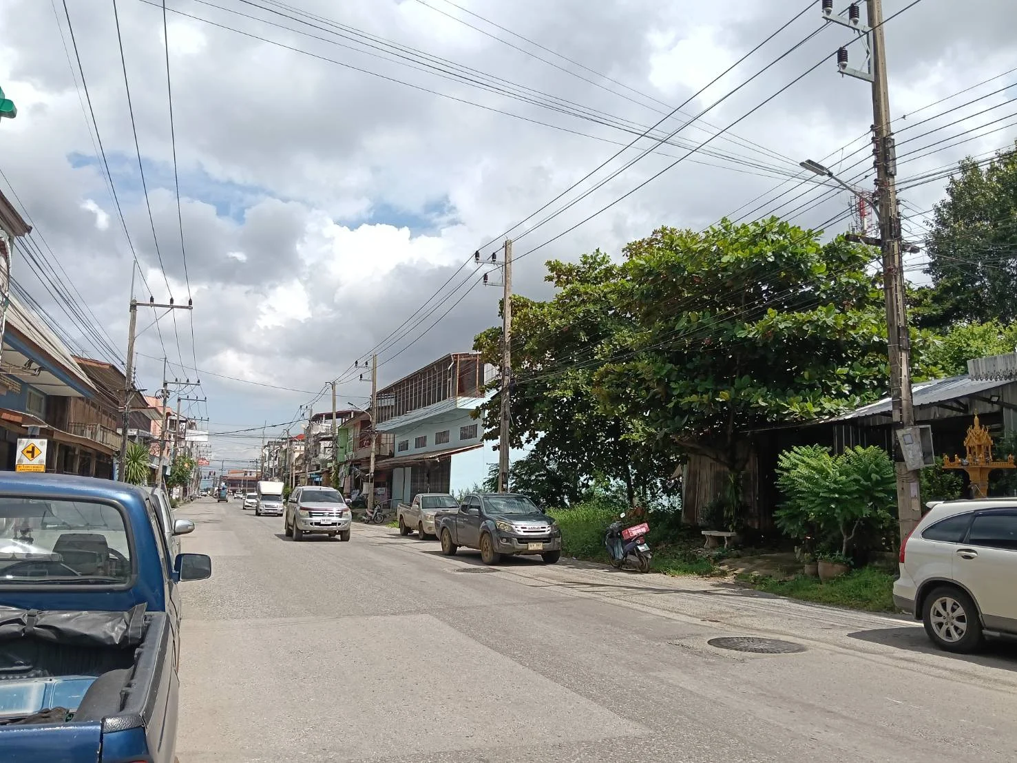 อาคารพาณิชย์ 2 ชั้นครึ่ง (ตีทะลุ) 53.3 ตารางวา  ติดถนนใหญ่ ซับสมอทอด – วังพิกุล จ.เพชรบูรณ์ - image 3