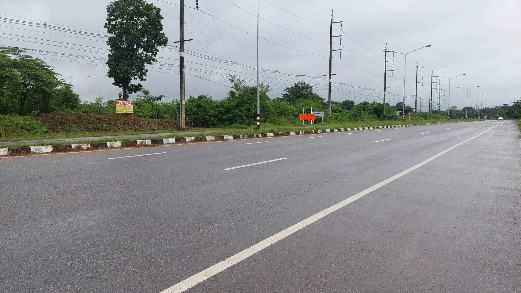 ขายที่ดินสวยติด   ถนนหนองคาย-ท่าบ่อ 32- 3-33 ไร่  ตรงข้าม ปั๊มน้ำมัน PT อ.เมืองจ.หนองคาย - image 8