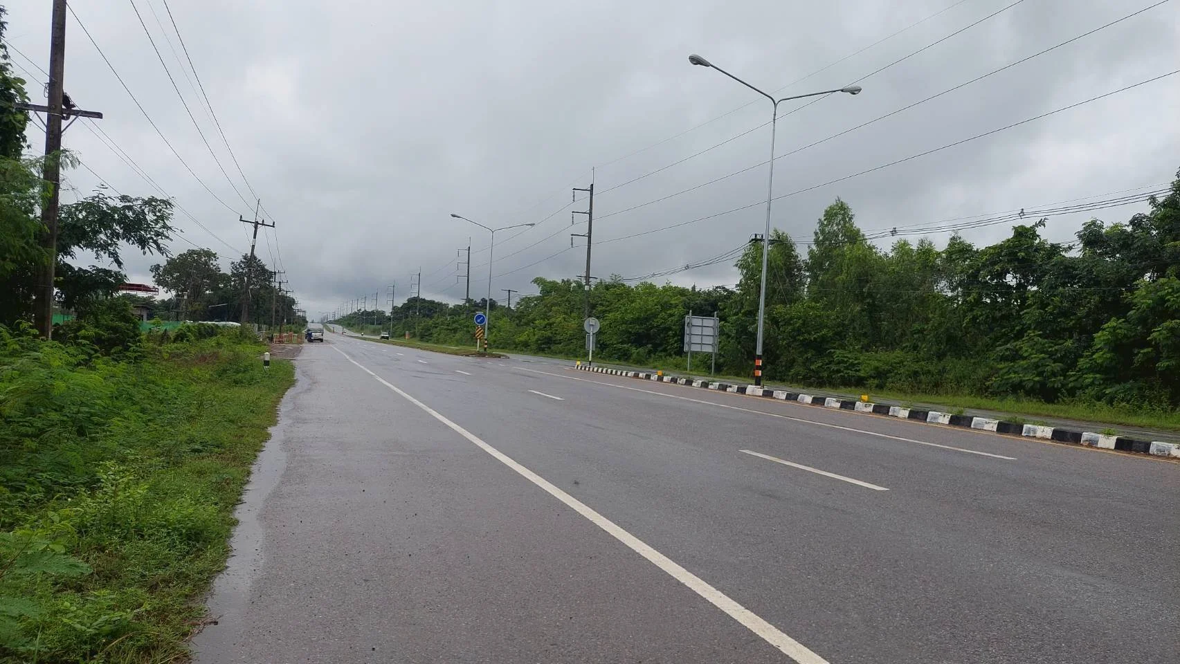 ขายที่ดินสวยติด   ถนนหนองคาย-ท่าบ่อ 32- 3-33 ไร่  ตรงข้าม ปั๊มน้ำมัน PT อ.เมืองจ.หนองคาย - image 9