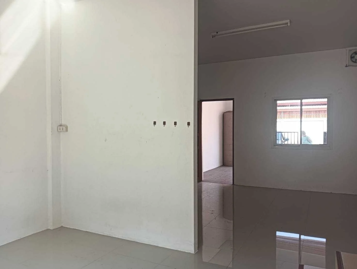 ZSK033 ขายทาวน์เฮ้าส์  2 ชั้น 17 ตารางวา ต.ลาดใหญ่ สมุทรสงคราม - image 9