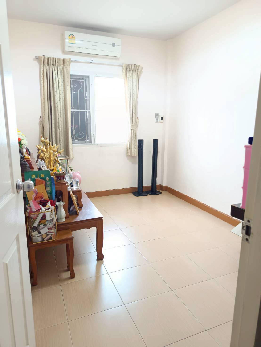 ขายด่วนทาวน์เฮ้าส์ 2 ชั้น หลังมุม  หมู่บ้านรื่นฤดี 5 หทัยราษฎร์  รามอินทรา เข้า-ออกได้หลายเส้นทางหลัก    - image 5