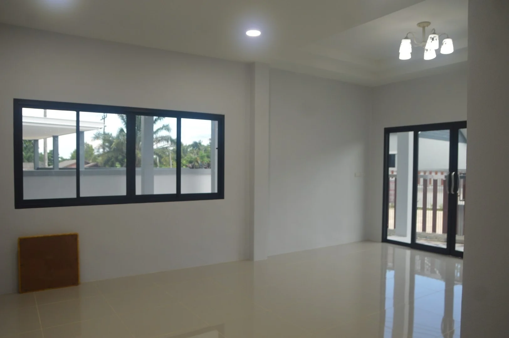 ขายบ้านสวย 63 ตารางวา  โชคอำนวย โฮม  ขุนทะเลซอย3  มะขามเตี้ย  เมืองสุราษฎร์ธานี      - image 2