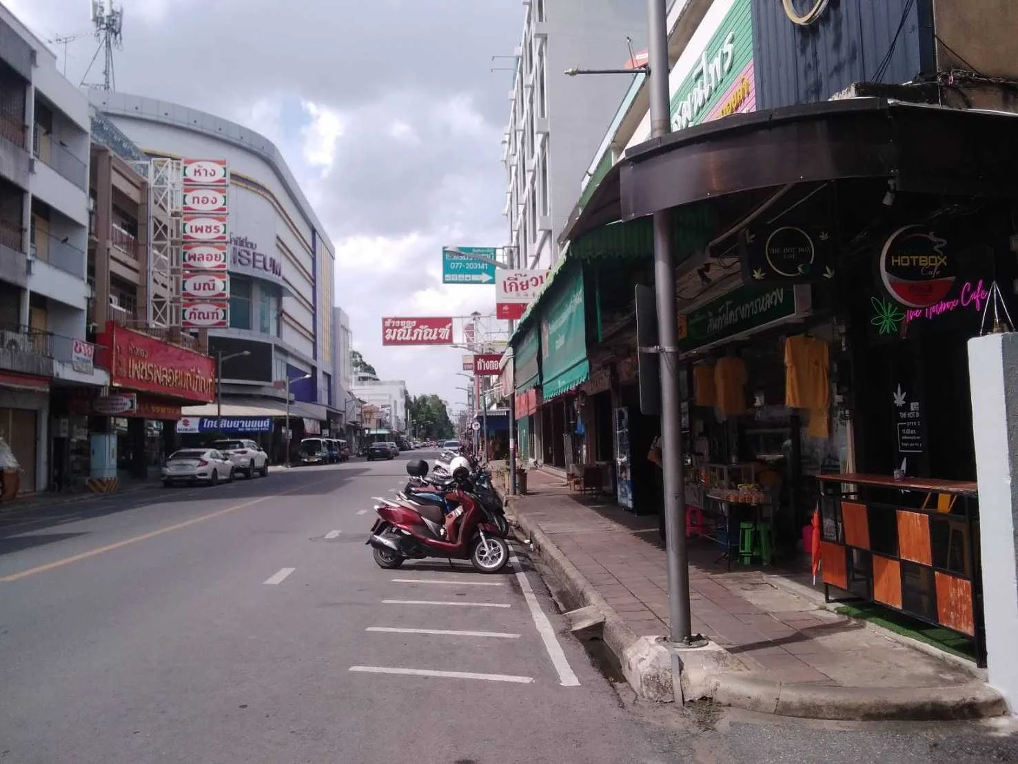 ขายอาคารพาณิชย์ 2 ชั้น 3 คูหา  ถนนหน้าเมือง  เยื้องศูนย์การค้าโคลีเซี่ยม สุราษฎร์ธานี - image 5