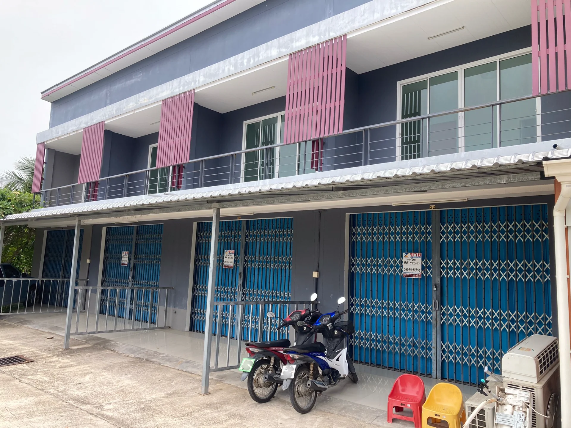 ขายด่วน ทาวน์เฮ้าส์-ทาวน์โฮม  2 ชั้น 2 นอน 3 น้ำ ซอยเมืองทอง  ติดถนนใหญ่ ถนนเอเชีย  หาดใหญ่ สงขลา  - image 2