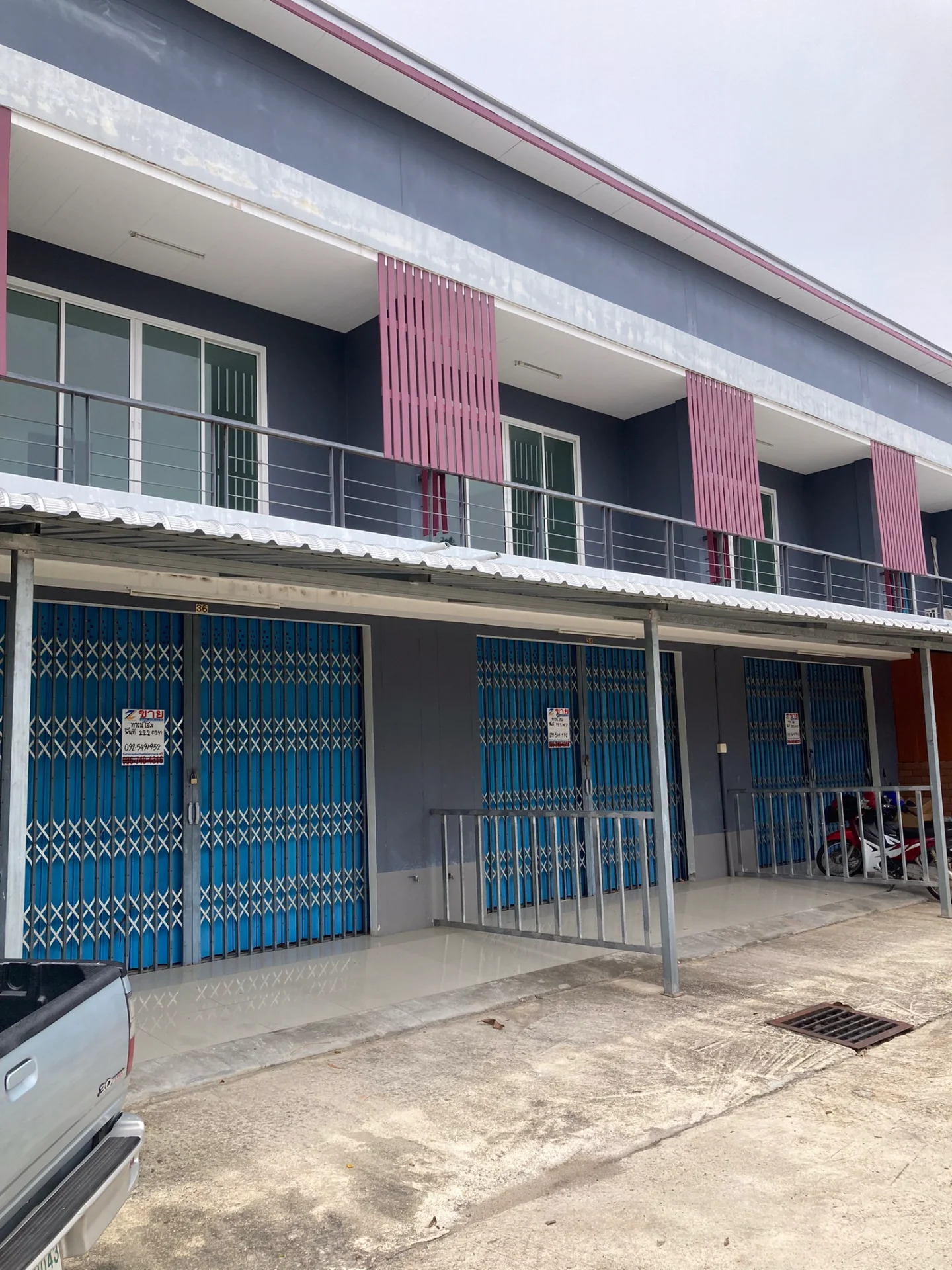 ขายด่วน ทาวน์เฮ้าส์-ทาวน์โฮม  2 ชั้น 2 นอน 3 น้ำ ซอยเมืองทอง  ติดถนนใหญ่ ถนนเอเชีย  หาดใหญ่ สงขลา  - image 3