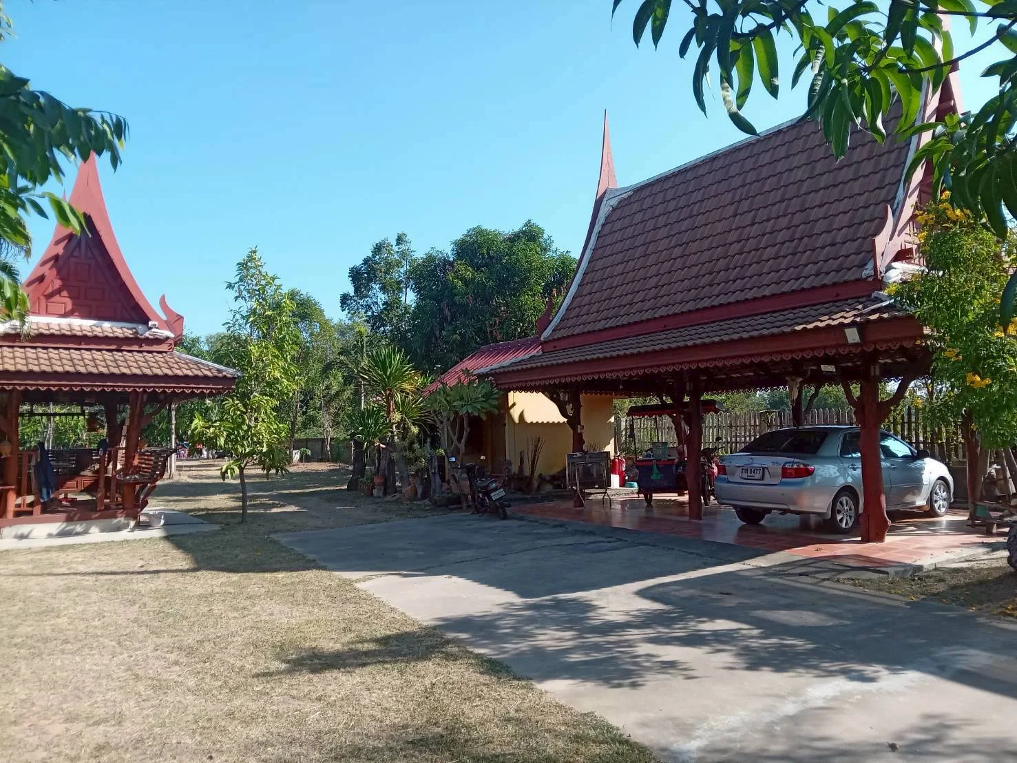 ขายบ้านพร้อมที่ดิน ราคาถูก เนื้อที่ 2ไร่ หนองไผ่ล้อม  ติดถนนใหญ่ ใกล้เทศบาลหนองสองห้อง ขอนแก่น - image 9