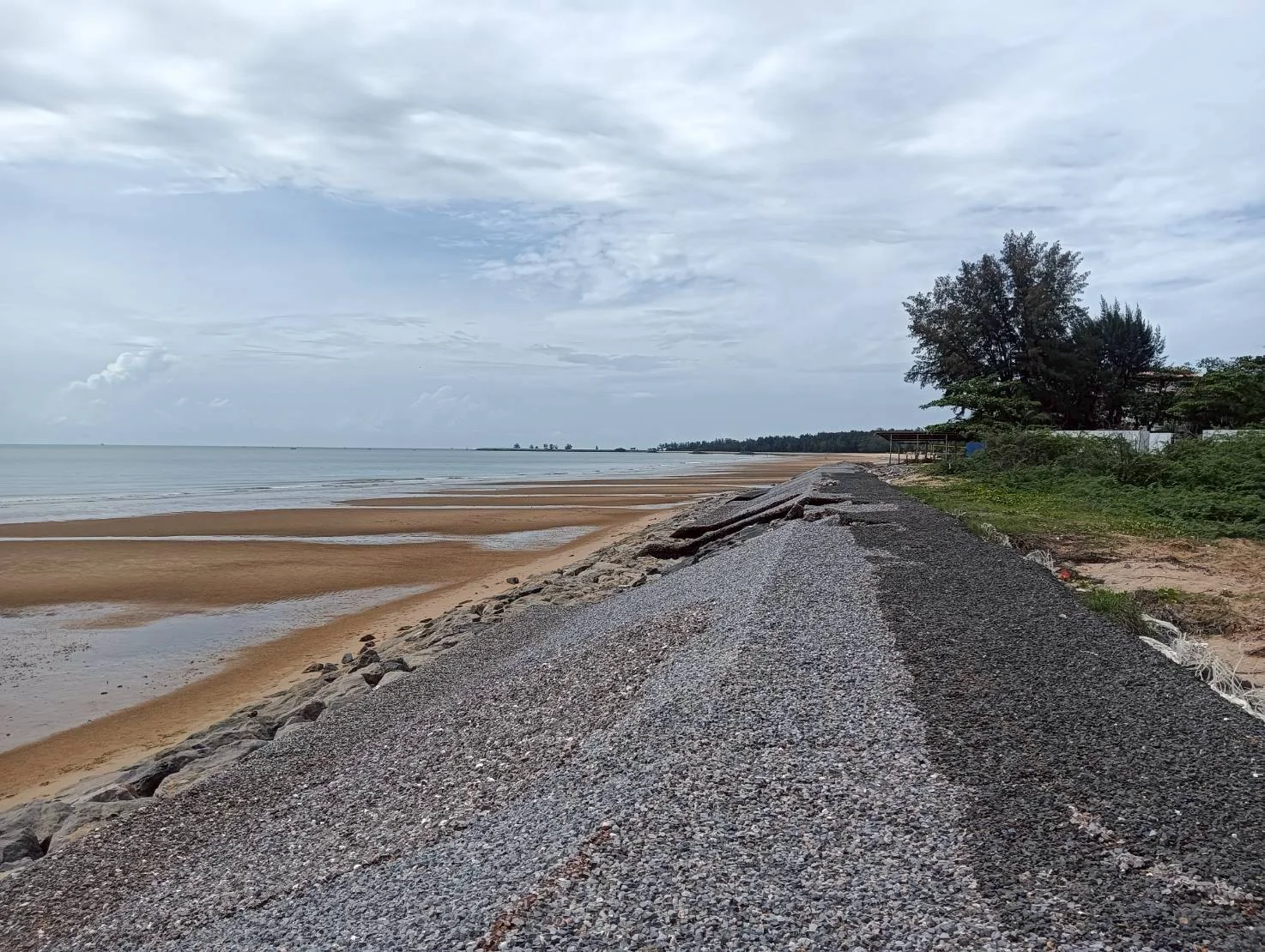 ZSK047 ขายที่ดินติดชายหาด 11-0-12 ไร่ ปากน้ำปราณ ปราณบุรี ประจวบคีรีขันธ์ ทำเลสวย ติดภูเขา - image 3