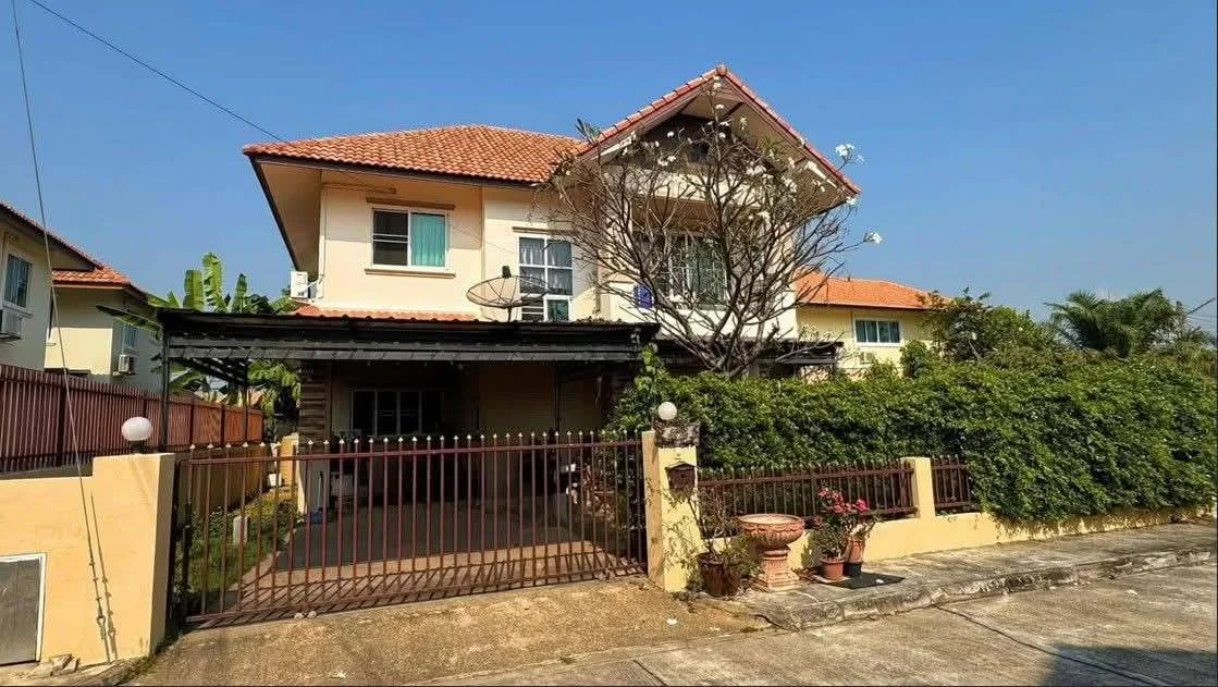 ขายบ้านเดี่ยว 2 ชั้น เนื้อที่ 61 ตรว. โครงการหมู่บ้านศิริพรบ่อสร้าง สันกำแพง เชียงใหม่ ตกแต่งพร้อมอยู่แถมฟรีเฟอร์นิเจอร์