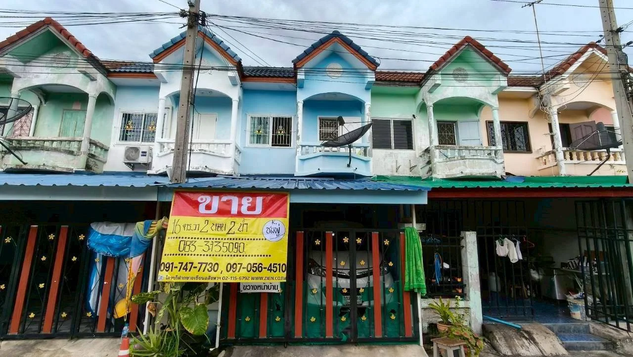 ZMC026 ขายทาวเฮาส์ 2 ชั้น 16 ตร.วา หมู่บ้านสวนรังษี  ถนนบางปลา เมืองสมุทรสาคร   ตกแต่งรีโนเวทใหม่ทั้งหลัง