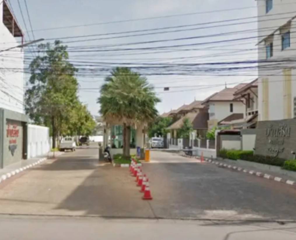 ขายด่วน บ้านเดี่ยวพร้อมที่ดิน 156 ตร.วา. หมู่บ้านสิริน เรสซิเดนซ์ จ.อุดรธานี เฉพาะที่ดินลานหญ้า 93 วา - image 4