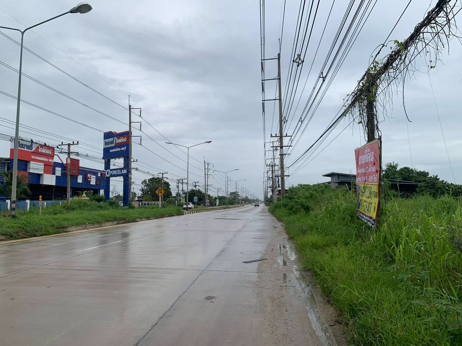 ขายที่ดินทำเลดีติดถนน 2 ด้าน พนัสนิคม 28 -1-19 ไร่ ถมแล้ว ติด ถ.ศุขประยูร (315) ชลบุรี - image 4